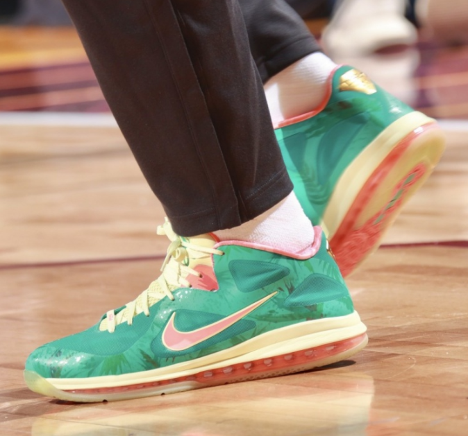 九游游戏中心网页版-全明星赛赛后走向成谜;里昂迎来里程碑;质疑声仍在;更衣室氛围转暖-九游游戏中心网页版